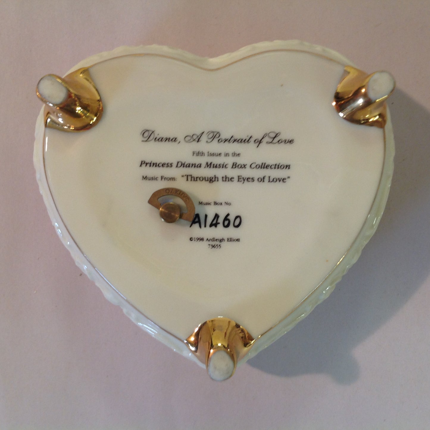 Vintage 1998 Sankyo  Princess Diana Music Box Collection A1460 A Portrait of Love Fifth Issue