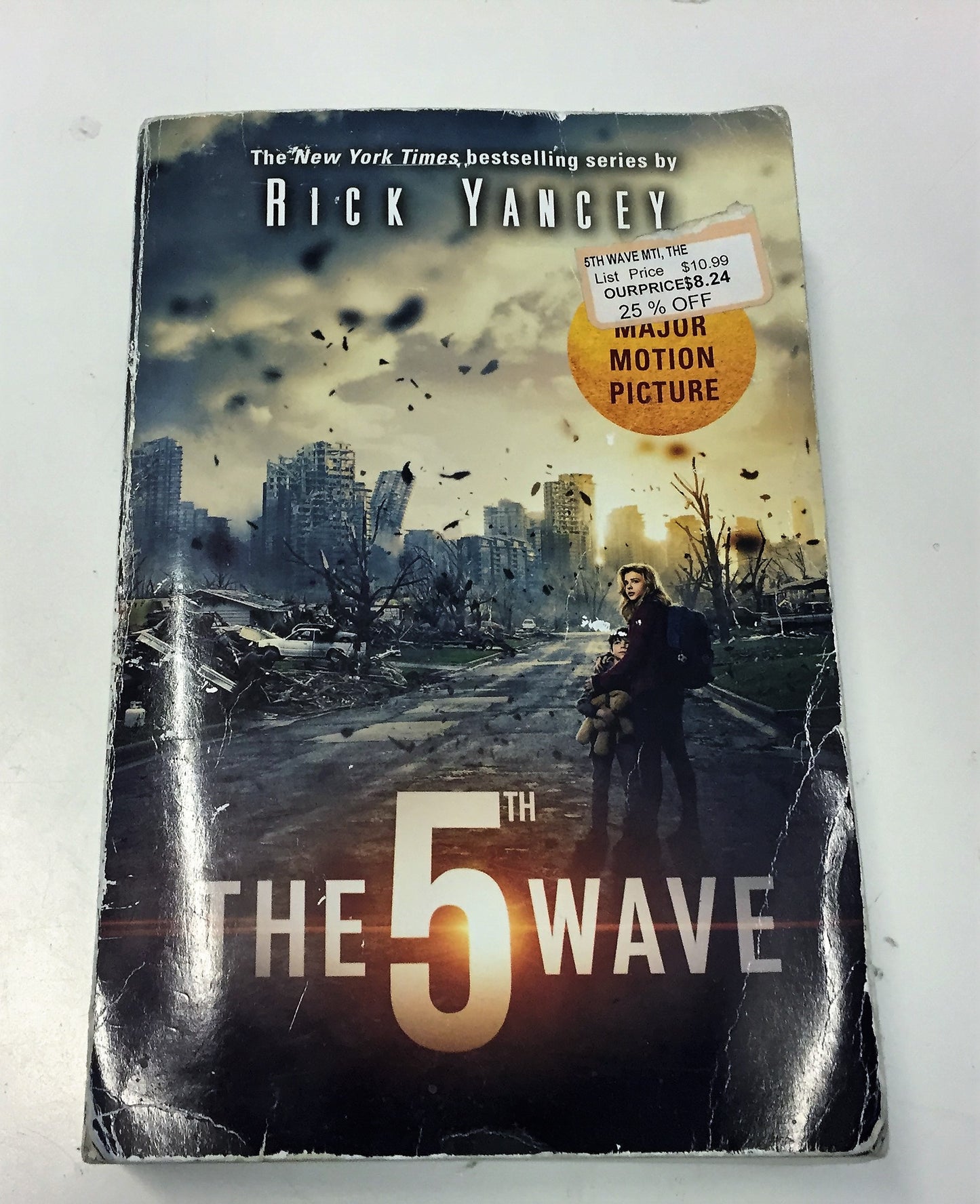 The 5th Wave Novel By Rick Yancey Young Adult Action / Adventure (Apocalyptic)