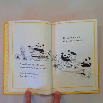 Vintage 1978 Children's hardcover Panda Cake Rosalie Seidler Weekly Reader