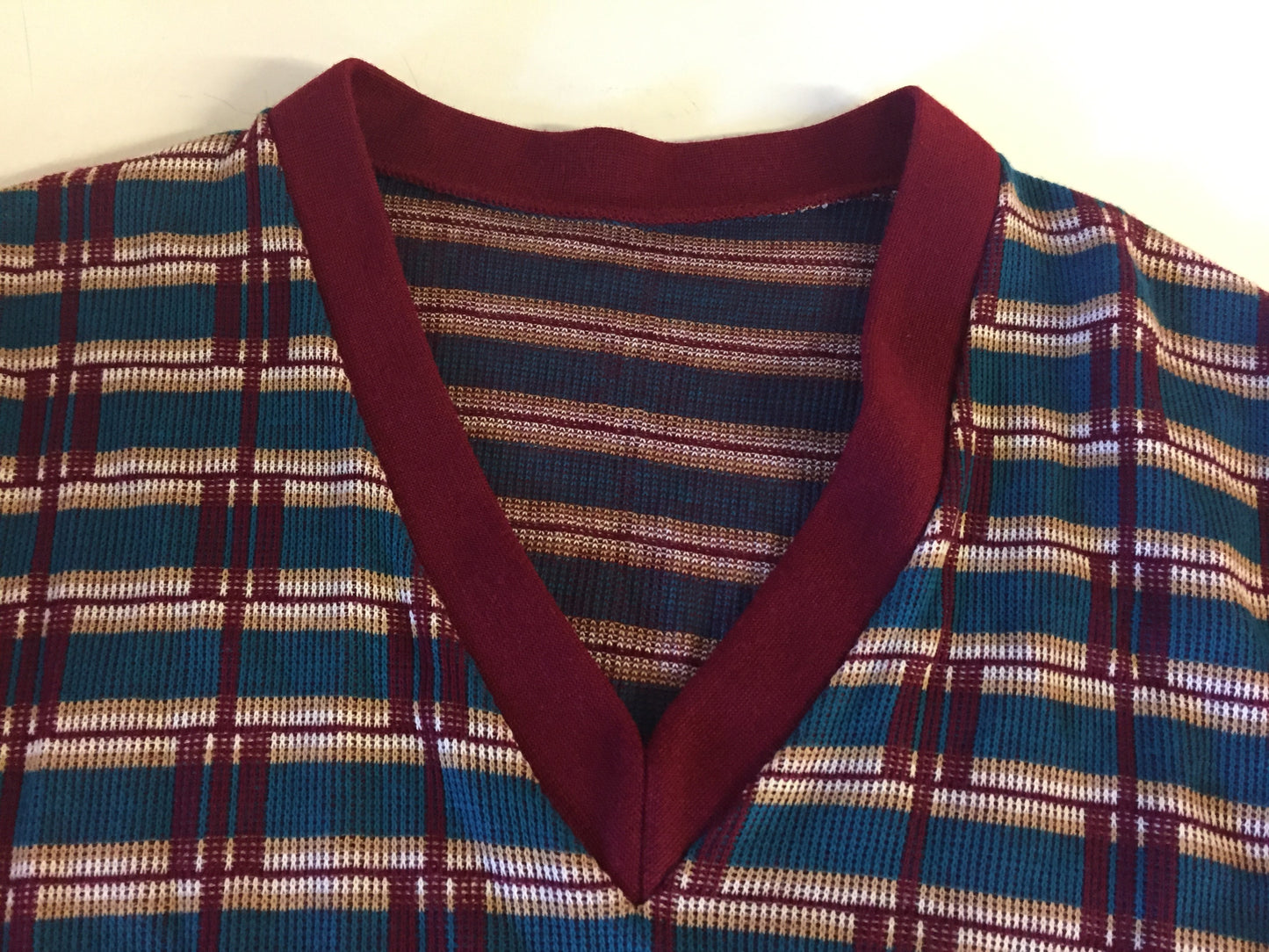 Vintage 1970's JANE COLBY Pull Over V Neck Sweater Burgundy Blue Tan White Patterned