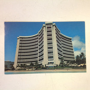 Vintage 1984 Color Postcard Sheraton Waikiki Hotel Honolulu Hawaii