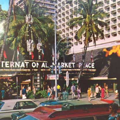 Vintage 1973 Color Postcard Kalakua Ave International Marketplace Honolulu Hawaii
