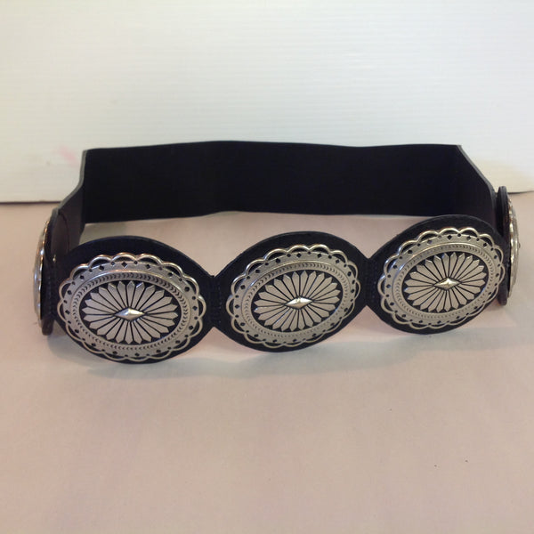 Chico's Black Leather Women's Large Stretch Belt Silver Tone Radiant Flower Classic Concho Look 27
