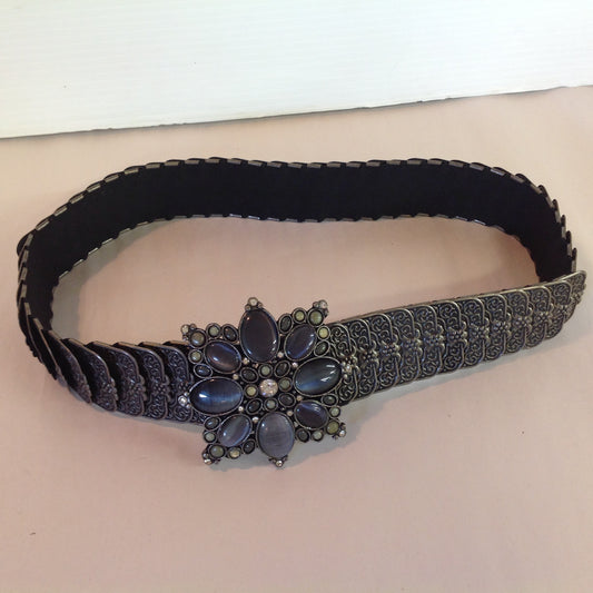 Vintage Women's Stretch Belt Reticulated Metal Filigree with Sun Blossom Grey Violet Glass Rhinestone Buckle 29