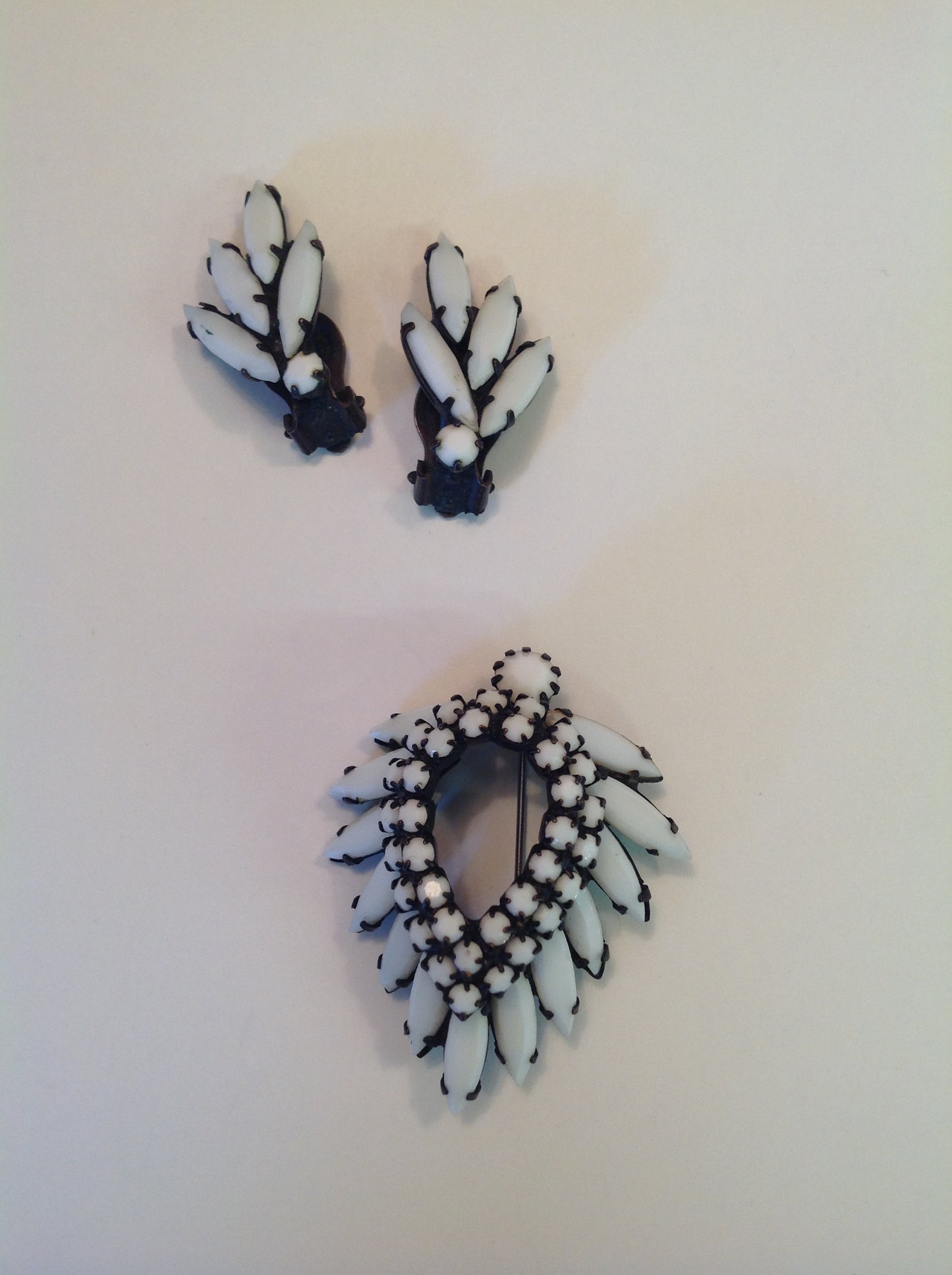 Vintage 3-Piece Set Clip On Earrings Brooch Pin White Seed Black Wrought Iron Lookalike