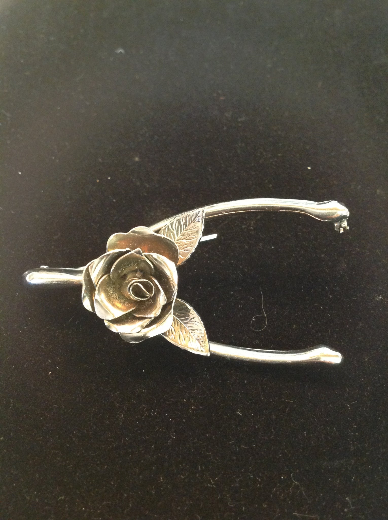 Vintage Silvertone Brooch Blooming Rose and Leaf Wishbone Setting