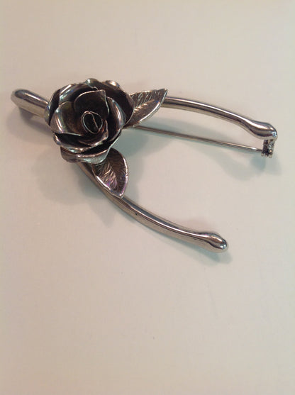 Vintage Silvertone Brooch Blooming Rose and Leaf Wishbone Setting