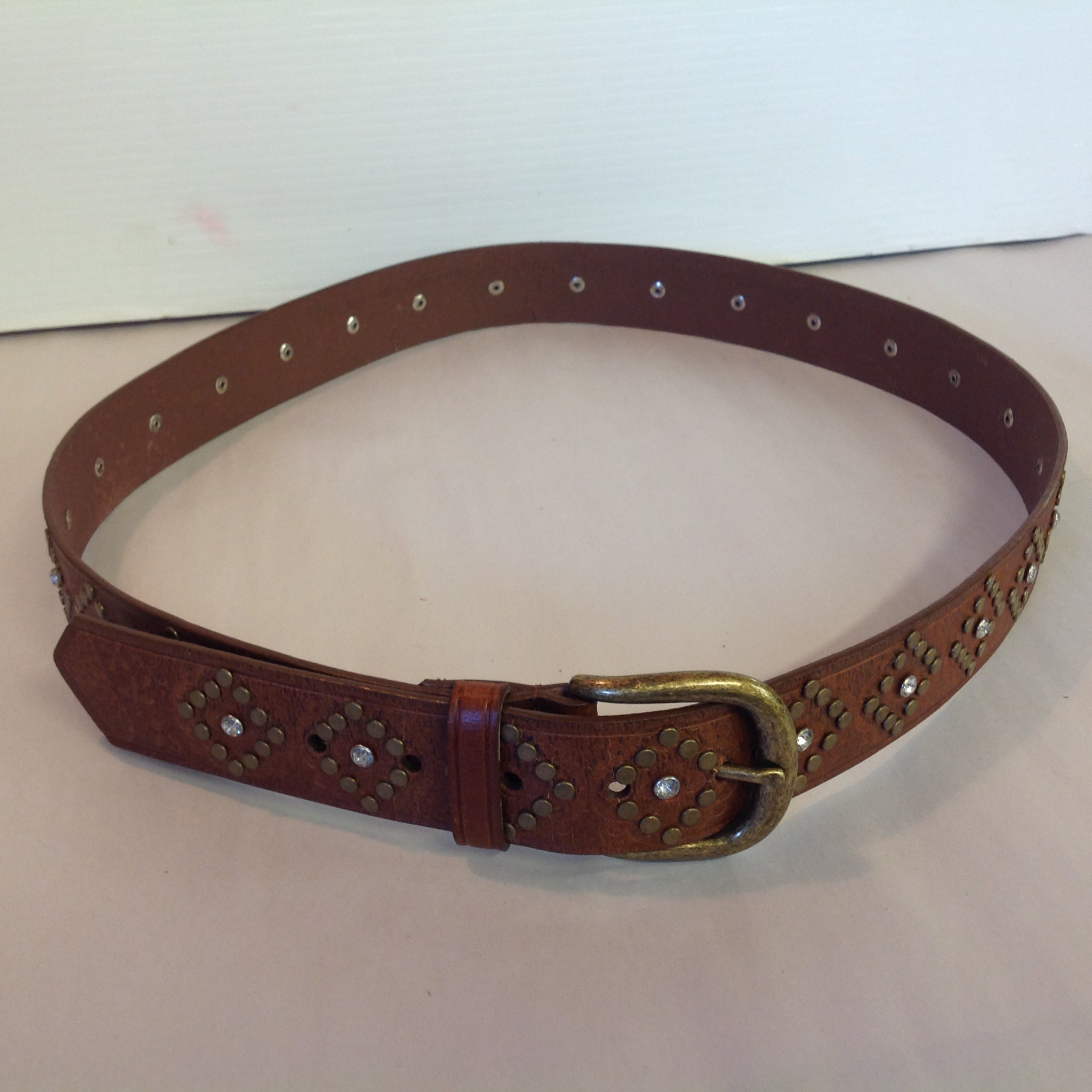 Vintage Women's XL Tan New York & Company Bonded Leather Belt with Rhinestone and Brass Stud Accents 39