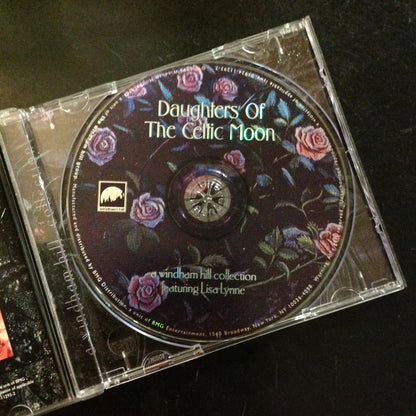 CD Daughters of The Celtic Moon A Windham Hill Collection Featuring Lisa Lynne 01934-11293-2 Irish Harp Music