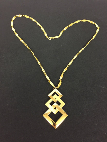 Vintage All Goldtone Pendant Necklace Retro 70's Unsigned