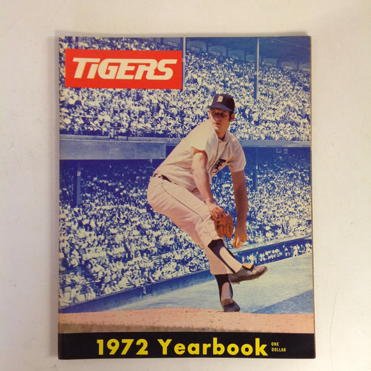 Vintage Official 1972 Detroit Tigers Baseball Yearbook