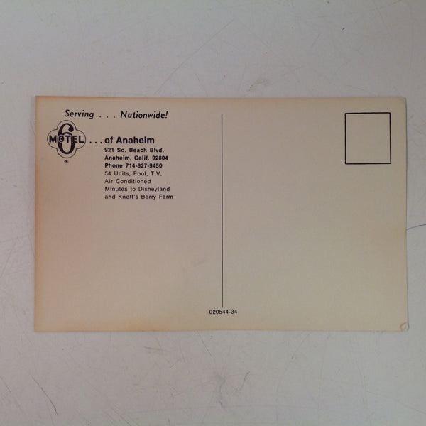 Vintage Souvenir Color Postcard Motel 6 Minutes to Knott's Berry Farm and Disneyland Anaheim California