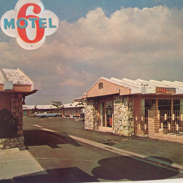 Vintage Souvenir Color Postcard Motel 6 Minutes to Knott's Berry Farm and Disneyland Anaheim California