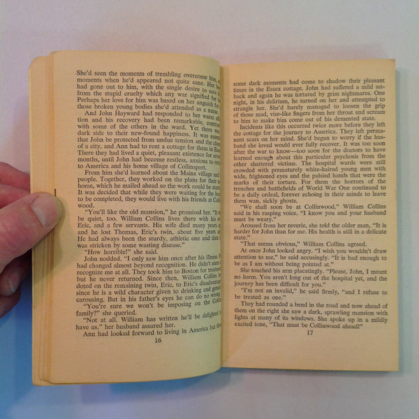 Vintage 1970 MM Paperback Dark Shadows Barnabas, Quentin and the Frightened Bride Marilyn Ross