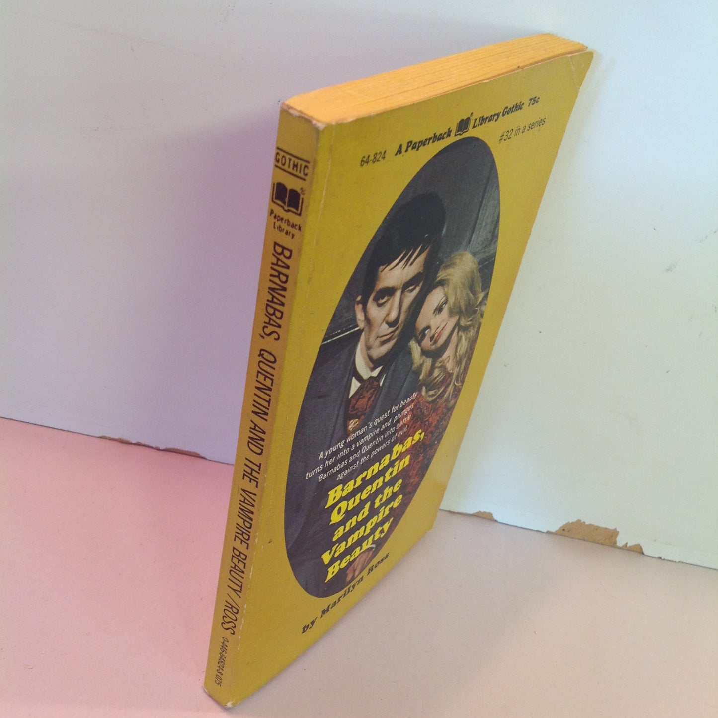 Vintage 1972 MM Paperback Dark Shadows Barnabas, Quentin and the Vampire Beauty Marilyn Ross