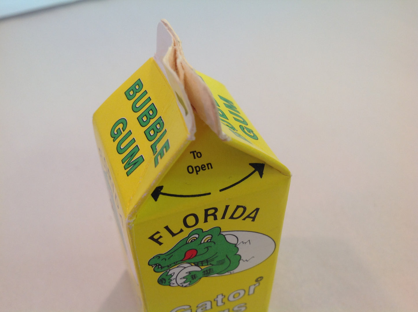 Vintage 1980's Lenny's Florida Gator Eggs Bubble Gum Novelty Milk Carton Candy Container