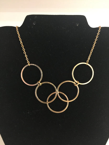 Vintage Designer Avon Goldtone Interlocking Circle Necklace Simple Yet Elegant