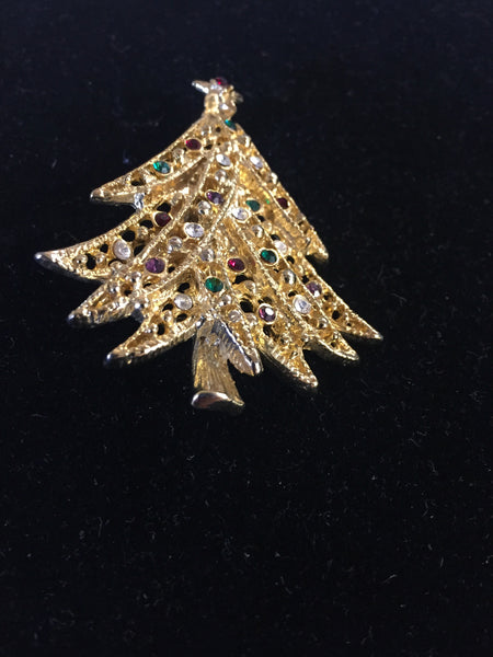 Beautiful Goldtone Rhinestone Christmas Tree Brooch Pin Holiday Unsigned