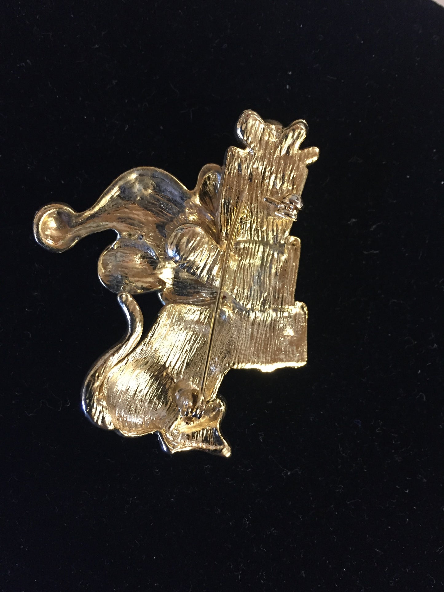 Vintage Goldtone Enamel Tremble Christmas Mouse Brooch Pin Presents Holiday