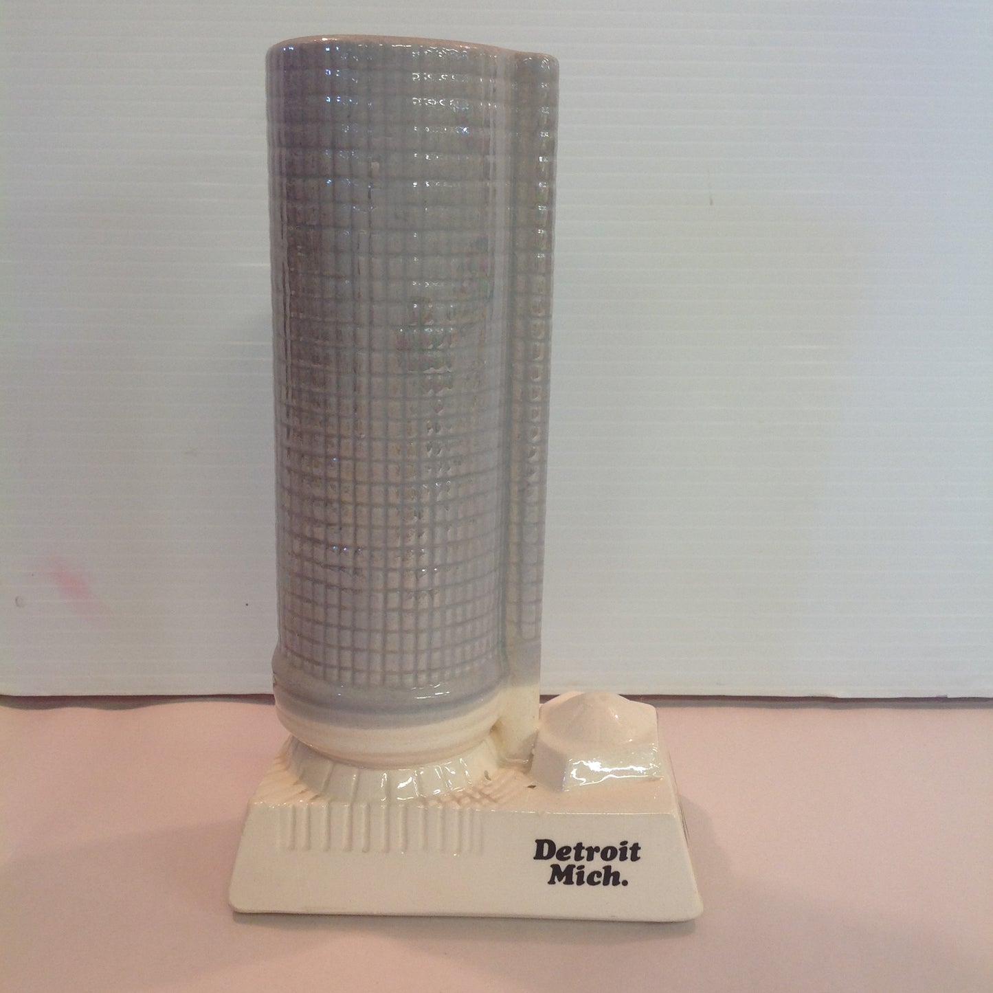 Vintage 1979 Porcelain Detroit Plaza World's Tallest Hotel Central Tower Vessel