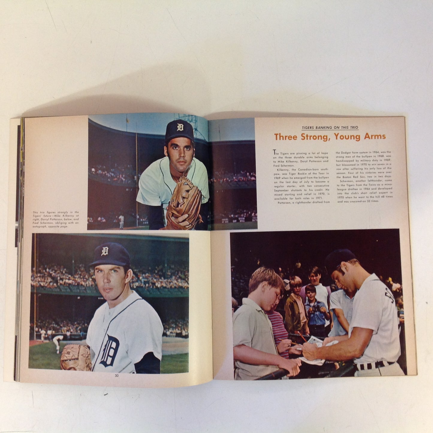 Vintage Official 1971 Detroit Tigers Yearbook