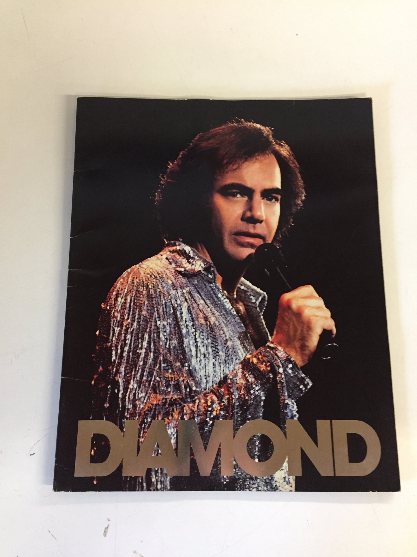 Vintage 1983 NEIL DIAMOND at the Forum Concert Program Breaks Records